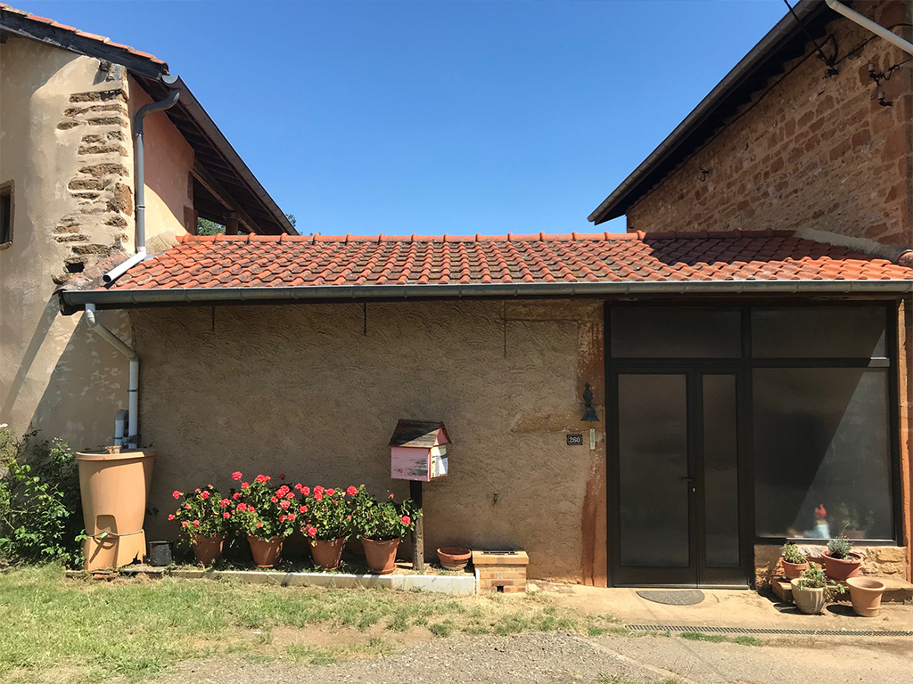 Avant renovation facade dans le Beaujolais